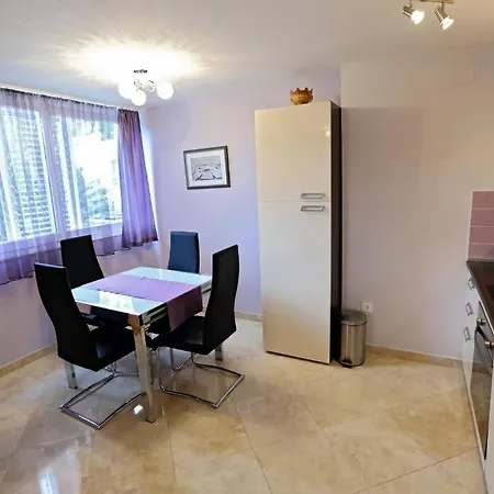 Apartment Bella Marija *